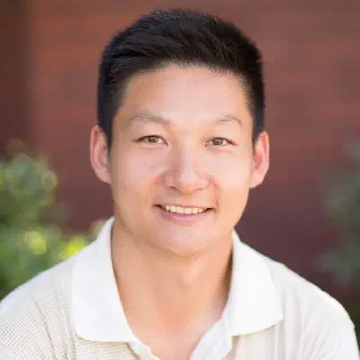 Photo of /images/speakers/jun-rao.jpg