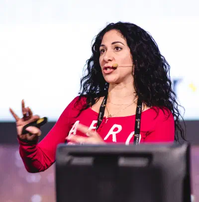 Photo of /images/speakers/karin-wolok.jpg