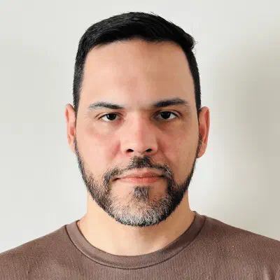 Photo of /images/speakers/michael-molina.jpg