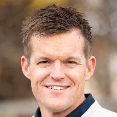 Photo of /images/speakers/nick-schrock.jpg