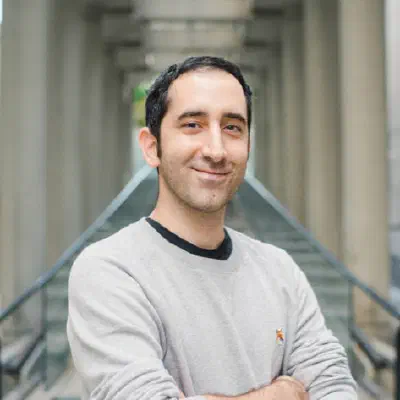 Photo of /images/speakers/pedram-navid.jpg